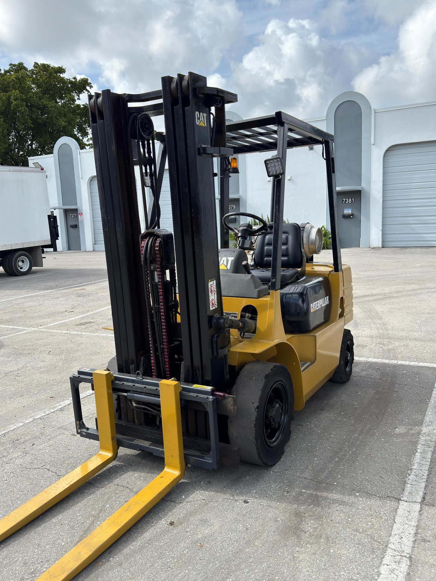 Forklift Caterpillar GP25 5000 lb 189 inches Side Shift